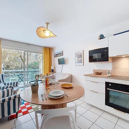 Διαμέρισμα Les Hauts De Nauzan By Interhome *